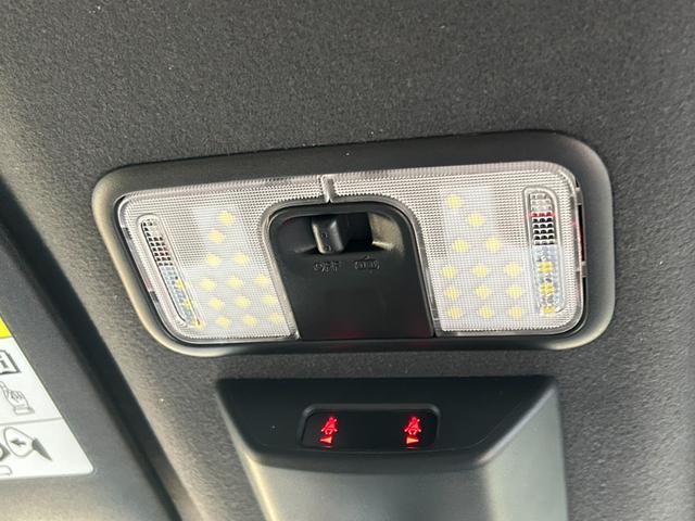 シフォン カスタムRS リミテッド スマートアシスト ターボ スマアシ 両側パワースライドドア 純正ナビ シートヒーター アラウンドビューモニター Bluetooth アダプティブクルーズコントロール フルセグ LEDヘッドライト コーナーセンサー(29枚目)