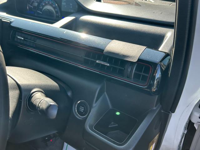 ワゴンＲスティングレー ハイブリッドＸ　デュアルセンサーブレーキサポート　社外ナビ　Ｂｌｕｅｔｏｏｔｈ　シートヒーター　フルセグ　レーンアシスト　ＬＥＤヘッドライト　オートライト　ヘッドアップディスプレイ　ステアリングリモコン（27枚目）