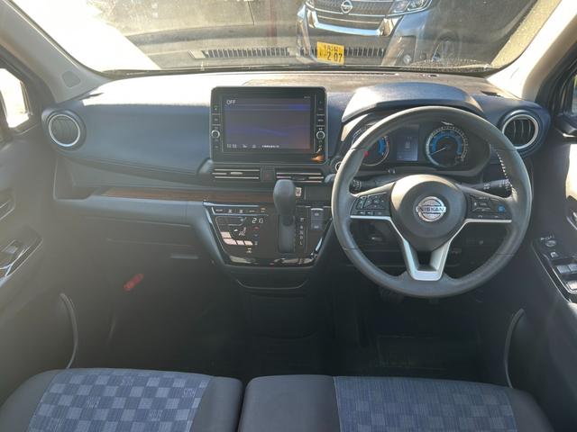 デイズ ハイウェイスター　Ｇターボプロパイロットエディション　エマージェンシーブレーキ　純正ナビ　アラウンドビューモニター　アダプティブクルーズコントロール　Ｂｌｕｅｔｏｏｔｈ　ＬＥＤヘッドライト　車線逸脱警報　コーナーセンサー　ＥＴＣ　ステアリングリモコン（4枚目）