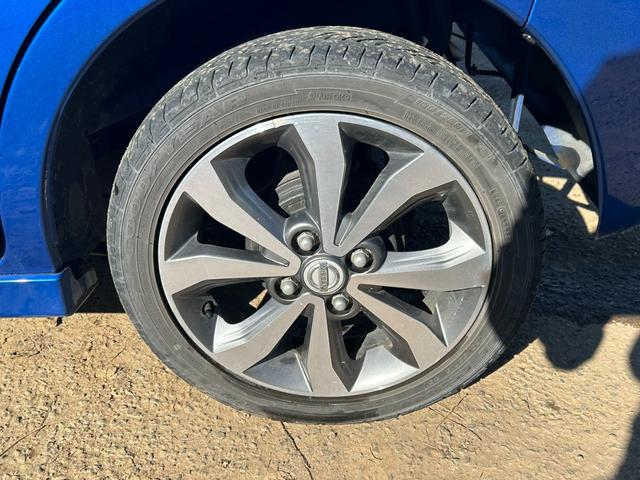 デイズルークス ハイウェイスター　Ｘ　Ｖセレクション　エマージェンシーブレーキ　両側パワースライドドア　純正ナビ　アラウンドビューモニター　Ｂｌｕｅｔｏｏｔｈ　フルセグ　ＨＩＤヘッドライト　アイドリングストップ　ステアリングリモコン　スマートキー（51枚目）