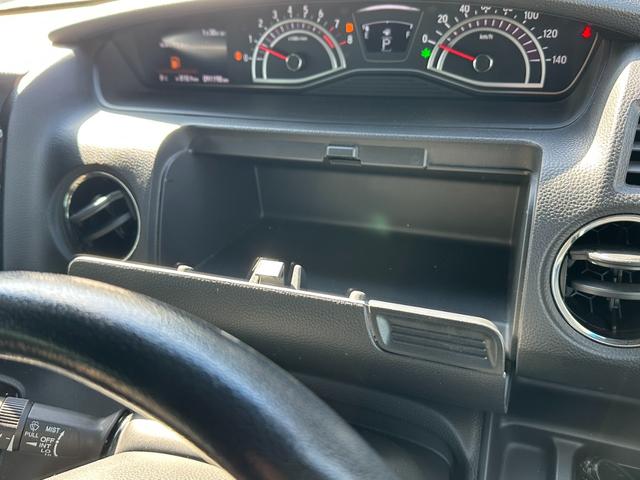 Ｎ－ＢＯＸカスタム Ｇ・Ｌターボホンダセンシング　衝突軽減ブレーキ　両側パワースライドドア　純正ナビ　バックカメラ　Ｂｌｕｅｔｏｏｔｈ　アダプティブクルーズコントロール　ＬＥＤヘッドライト　レーンキープ　フルセグ　オートハイビーム　パドルシフト（32枚目）