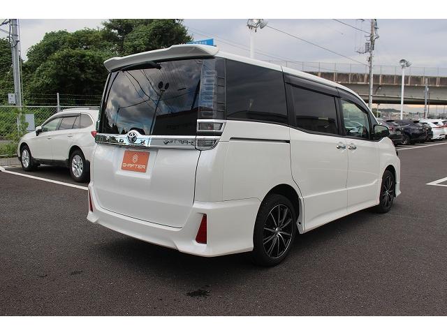 ヴォクシー ＺＳ　煌　７人乗り／純正９型ナビ／ＴＶ／両側電動／セーフティＣ／Ｂカメラ／ＬＥＤ／クルコン（6枚目）