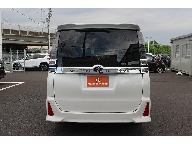 ヴォクシー ＺＳ　煌　７人乗り／純正９型ナビ／ＴＶ／両側電動／セーフティＣ／Ｂカメラ／ＬＥＤ／クルコン（7枚目）