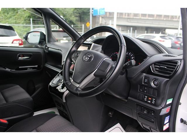 ヴォクシー ＺＳ　煌　７人乗り／純正９型ナビ／ＴＶ／両側電動／セーフティＣ／Ｂカメラ／ＬＥＤ／クルコン（17枚目）