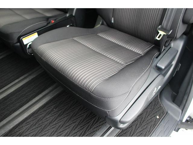 ヴォクシー ＺＳ　煌　７人乗り／純正９型ナビ／ＴＶ／両側電動／セーフティＣ／Ｂカメラ／ＬＥＤ／クルコン（27枚目）