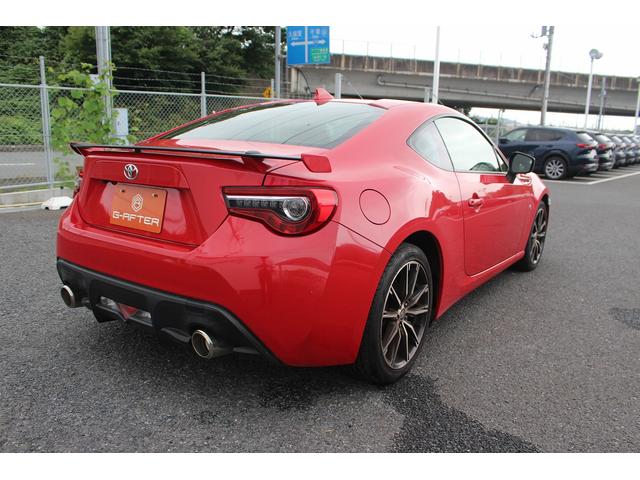 ８６ ＧＴリミテッド　純正ナビ　革＆アルカンターラコンビシート　禁煙車　シートヒーター　ＬＥＤヘッドライト　リアフォグランプ　バックカメラ　クルーズコントロール　ＥＴＣ　電動格納ミラー　Ｂｌｕｅｔｏｏｔｈ接続（13枚目）