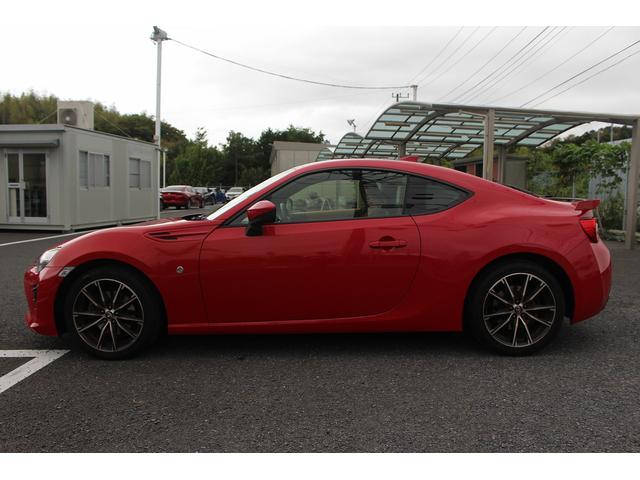 ８６ ＧＴリミテッド　純正ナビ　革＆アルカンターラコンビシート　禁煙車　シートヒーター　ＬＥＤヘッドライト　リアフォグランプ　バックカメラ　クルーズコントロール　ＥＴＣ　電動格納ミラー　Ｂｌｕｅｔｏｏｔｈ接続（16枚目）