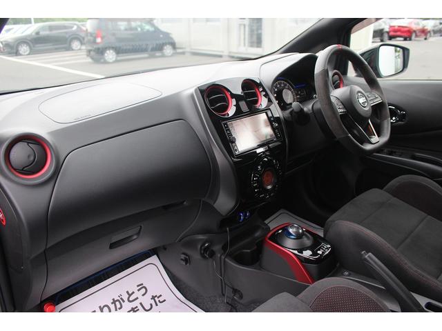 ノート 　ナビ／３６０度カメラ／ＴＶ／ＯＰフードデカール／ＥＴＣ／クルーズコントロール／リアウィング／Ｎｉｓｍｏシート／電動格納ミラー／Ｂｌｕｅｔｏｏｔｈ接続／プッシュスタート／（39枚目）