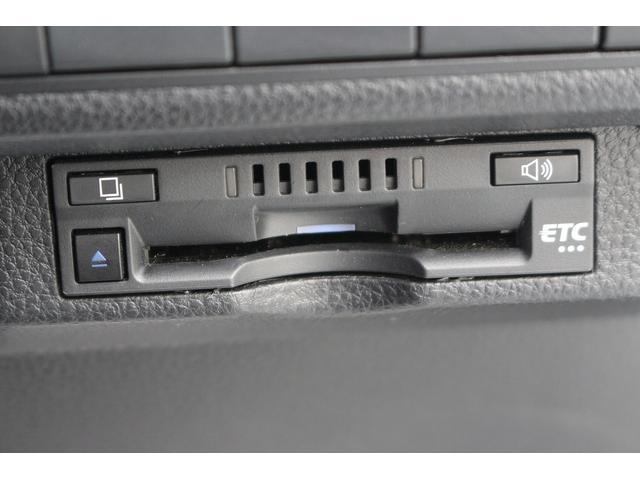 カローラスポーツ ハイブリッドＧ　スタイル　５０ミリオンエディション　純正ナビ／ＴＶ／バックカメラ／ＥＴＣ／シートヒーター／ハーフレザー／レーダークルコン／プッシュスタート／ＬＥＤヘッドライト／レーダークルーズコントロール／衝突軽減ブレーキ／フォグライト（7枚目）