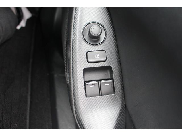 ロードスター  6速マニュアル車/純正ナビ/ETC/Bluetoot接続/純正16インチアルミホイール/スマートキープッシュスタート/オートライト/LEDヘッドライト/スマートキー(48枚目)