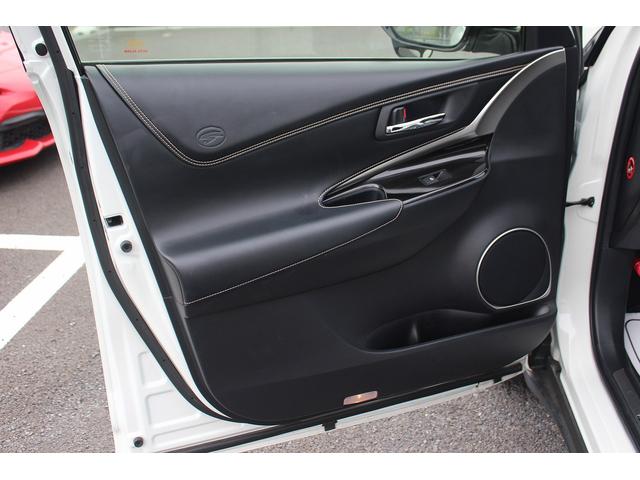 ハリアー エレガンス　後期型／ＡＬＰＩＮＥ１０型ナビ／バックカメラ／地上デジタル放送／ＥＴＣ／レーダークルーズコントロール／ハーフレザーシート／プッシュスタート／電動格納ミラー／衝突軽減ブレーキ／（32枚目）