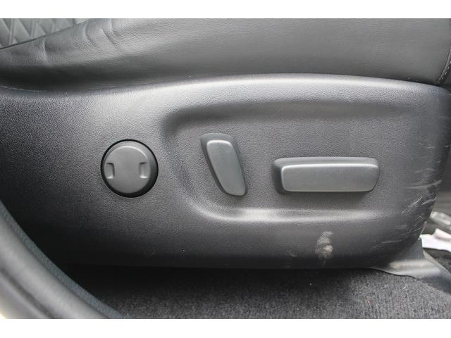 ハリアー エレガンス　後期型／ＡＬＰＩＮＥ１０型ナビ／バックカメラ／地上デジタル放送／ＥＴＣ／レーダークルーズコントロール／ハーフレザーシート／プッシュスタート／電動格納ミラー／衝突軽減ブレーキ／（68枚目）