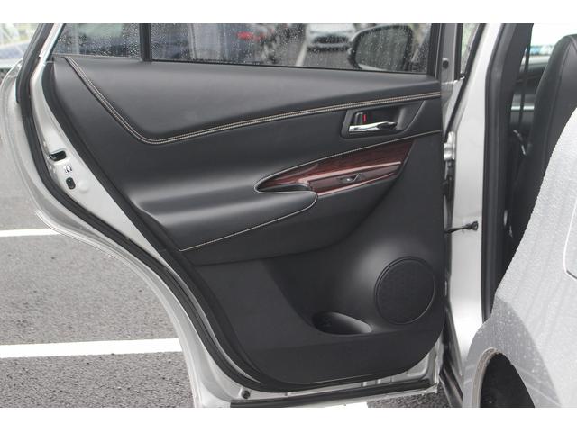 ハリアーハイブリッド プレミアム アドバンスドパッケージ JBLサウンド メーカーナビ フルセグTV 禁煙車 ETC レーダークルーズコントロール パワーバックドア シートヒーター LEDヘッドライト Bluetooth接続 プッシュスタート(34枚目)