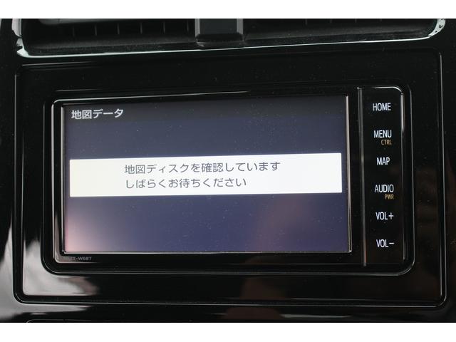 プリウス Ｓ　純正ナビ／バックカメラ／フルセグテレビ／レーダークルーズコントロール／ＥＴＣ／ＬＥＤヘッドライト／Ｂｌｕｅｔｏｏｔｈ接続／プッシュスタート／スマートキー（4枚目）
