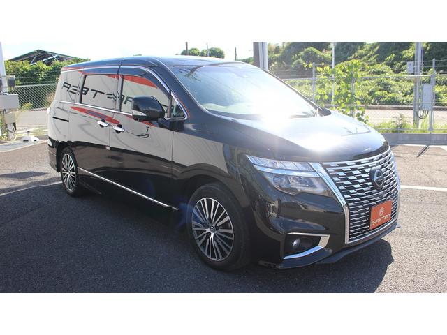 エルグランド 250ハイウェイスターS 純性ナビ/TV/ETC/LED/レーダークルーズ/後席モニター/アラウンドビューモニター/左オートスライド/Bluetooth接続/プッシュスタート/電動格納ミラー/アイドリングストップ(9枚目)