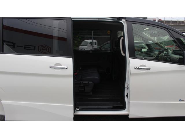 セレナ e-パワー ハイウェイスターG 純正10型ナビ 禁煙車 フルセグ アラウンドビューモニターカメラ プロパイロット 両側電動スライドドア インテリジェントルームミラー ブラック合革シート 電動パーキングブレーキ(32枚目)