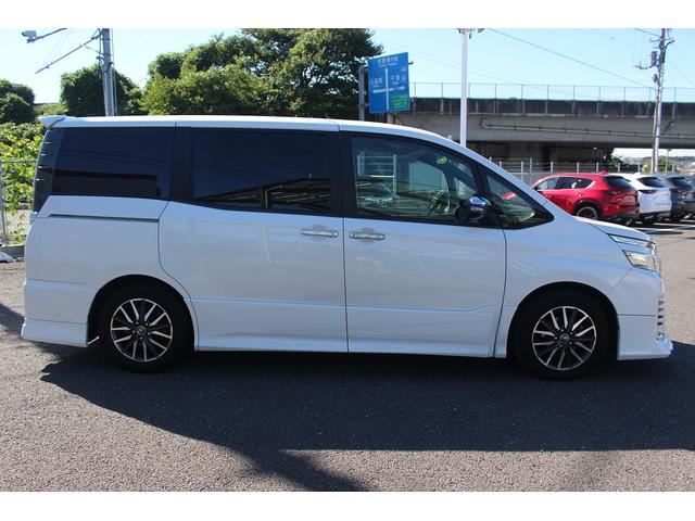 ヴォクシー ZS 煌 モデリスタフルエアロ 禁煙車 アルパイン10インチナビ フルセグTV バックカメラ 両側電動スライドドア 後席フリップダウンモニター ETC LEDヘッドライト Bluetooth接続(10枚目)