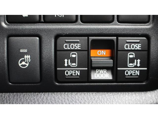 エスクァイア ハイブリッドGiプレミアムパッケジブラックテーラード 純正10型ナビ 禁煙車 フリップダウンモニター フルセグ バックカメラ クルーズコントロール LEDヘッドライト 両側電動スライドドア シートヒーター スモークメッキフロントグリル(7枚目)