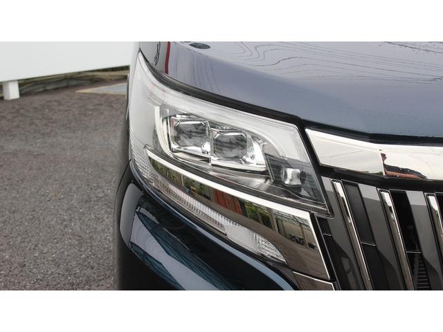 エスクァイア ハイブリッドGiプレミアムパッケジブラックテーラード 純正10型ナビ 禁煙車 フリップダウンモニター フルセグ バックカメラ クルーズコントロール LEDヘッドライト 両側電動スライドドア シートヒーター スモークメッキフロントグリル(17枚目)