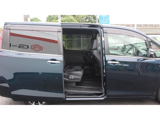 エスクァイア ハイブリッドGiプレミアムパッケジブラックテーラード 純正10型ナビ 禁煙車 フリップダウンモニター フルセグ バックカメラ クルーズコントロール LEDヘッドライト 両側電動スライドドア シートヒーター スモークメッキフロントグリル(33枚目)