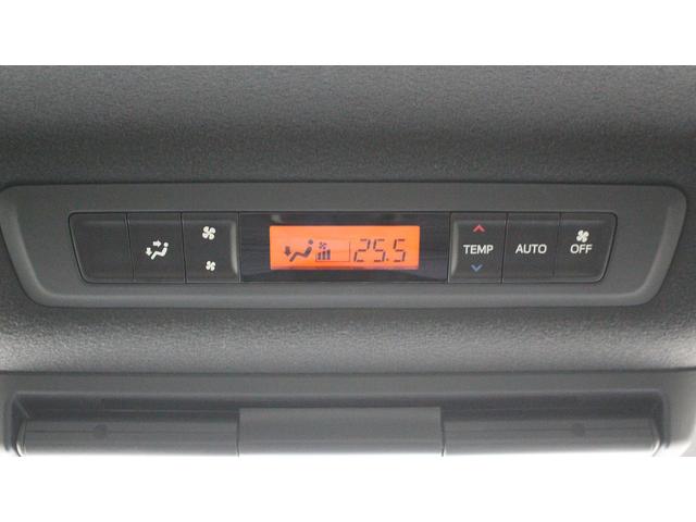 エスクァイア ハイブリッドGiプレミアムパッケジブラックテーラード 純正10型ナビ 禁煙車 フリップダウンモニター フルセグ バックカメラ クルーズコントロール LEDヘッドライト 両側電動スライドドア シートヒーター スモークメッキフロントグリル(56枚目)