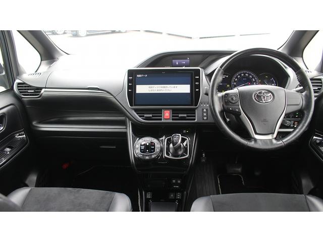 エスクァイア ハイブリッドGiプレミアムパッケジブラックテーラード 純正10型ナビ 禁煙車 フリップダウンモニター フルセグ バックカメラ クルーズコントロール LEDヘッドライト 両側電動スライドドア シートヒーター スモークメッキフロントグリル(57枚目)