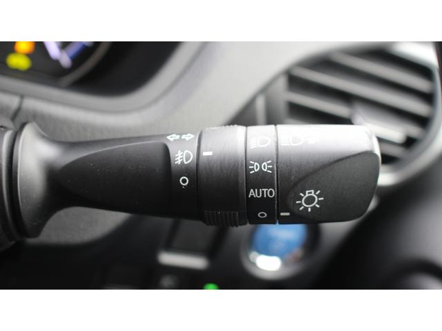 エスクァイア ハイブリッドGiプレミアムパッケジブラックテーラード 純正10型ナビ 禁煙車 フリップダウンモニター フルセグ バックカメラ クルーズコントロール LEDヘッドライト 両側電動スライドドア シートヒーター スモークメッキフロントグリル(62枚目)