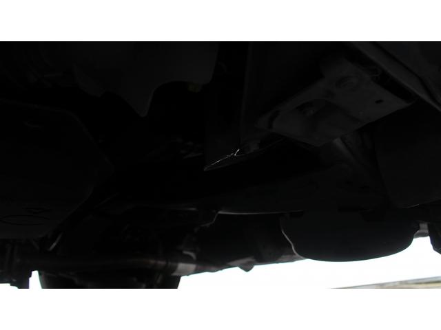 エスクァイア ハイブリッドGiプレミアムパッケジブラックテーラード 純正10型ナビ 禁煙車 フリップダウンモニター フルセグ バックカメラ クルーズコントロール LEDヘッドライト 両側電動スライドドア シートヒーター スモークメッキフロントグリル(70枚目)