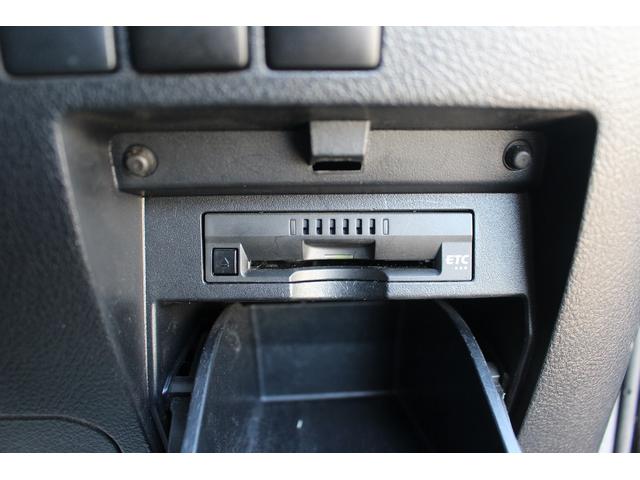 アルファード 2.5S 後期 禁煙車 片側電動スライドドア バックカメラ LEDヘッドライト 衝突軽減ブレーキ フルセグテレビ レーダークルーズコントロール ETC プッシュスタート スマートキー 純正18インチアルミ(5枚目)