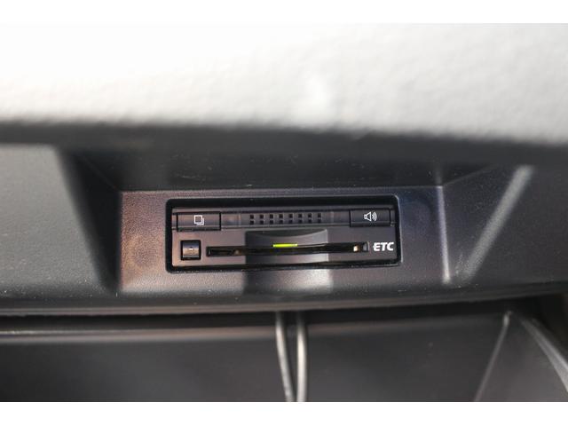 ハリアー プレミアム モデリスタエアロ 電動リアゲート 禁煙車 ナビ バックカメラ フルセグTV LEDヘッドライト 電動シート ETC レーダークルーズコントロール レーンアラート スマートキー プッシュスタート(7枚目)