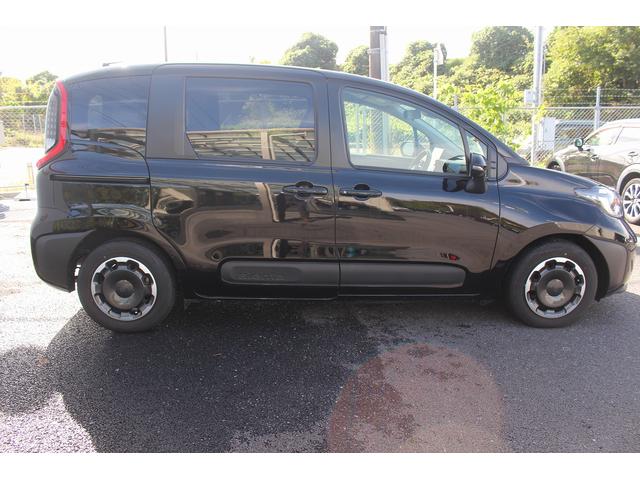 シエンタ ハイブリッドＺ　メーカーディスプレイオーディオ　禁煙車　バックカメラ　トヨタセーフティセンス　ハンズフリー両側パワースライドドア　ＥＴＣ２．０　ＬＥＤヘッドライト　スマートキー　プッシュスタート（14枚目）