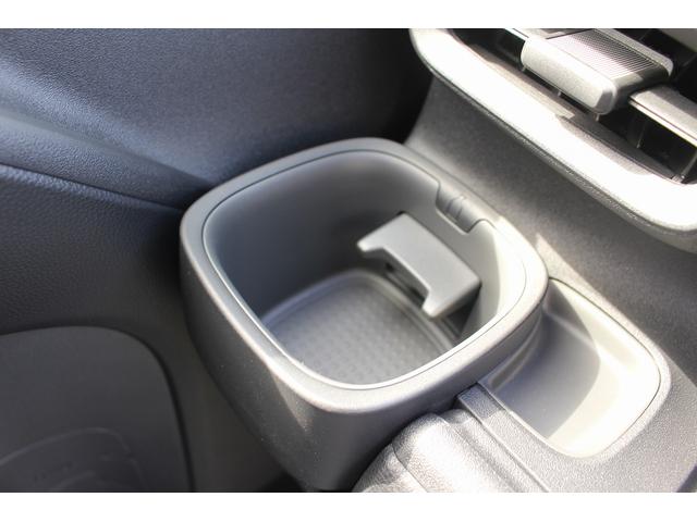 シエンタ ハイブリッドＺ　メーカーディスプレイオーディオ　禁煙車　バックカメラ　トヨタセーフティセンス　ハンズフリー両側パワースライドドア　ＥＴＣ２．０　ＬＥＤヘッドライト　スマートキー　プッシュスタート（59枚目）