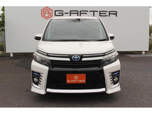 ヴォクシー ハイブリッドＺＳ　雹害　ＡＬＰＩＮＥ１０型ナビ　禁煙車　バックカメラ　フルセグＴＶ　ＥＴＣ　トヨタセーフティセンス　Ｂｌｕｅｔｏｏｔｈ接続　ｉｓｔｏｐ　両滴ワイパー　プッシュスタート　電動スライドドア（8枚目）