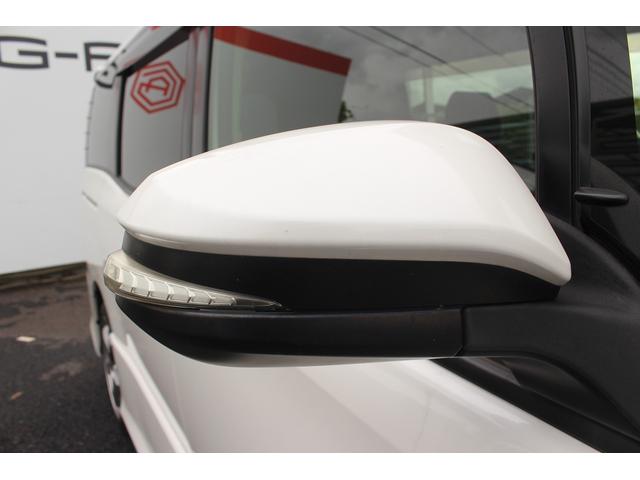 ヴォクシー ハイブリッドＺＳ　雹害　ＡＬＰＩＮＥ１０型ナビ　禁煙車　バックカメラ　フルセグＴＶ　ＥＴＣ　トヨタセーフティセンス　Ｂｌｕｅｔｏｏｔｈ接続　ｉｓｔｏｐ　両滴ワイパー　プッシュスタート　電動スライドドア（26枚目）