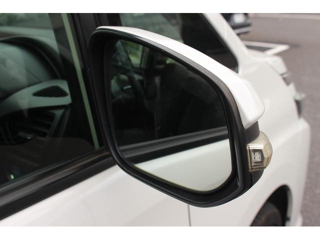 ヴォクシー ハイブリッドＺＳ　雹害　ＡＬＰＩＮＥ１０型ナビ　禁煙車　バックカメラ　フルセグＴＶ　ＥＴＣ　トヨタセーフティセンス　Ｂｌｕｅｔｏｏｔｈ接続　ｉｓｔｏｐ　両滴ワイパー　プッシュスタート　電動スライドドア（27枚目）
