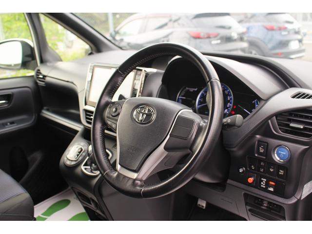 ヴォクシー ハイブリッドＺＳ　雹害　ＡＬＰＩＮＥ１０型ナビ　禁煙車　バックカメラ　フルセグＴＶ　ＥＴＣ　トヨタセーフティセンス　Ｂｌｕｅｔｏｏｔｈ接続　ｉｓｔｏｐ　両滴ワイパー　プッシュスタート　電動スライドドア（31枚目）