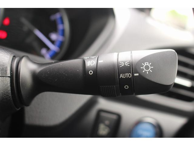 ヴォクシー ハイブリッドＺＳ　雹害　ＡＬＰＩＮＥ１０型ナビ　禁煙車　バックカメラ　フルセグＴＶ　ＥＴＣ　トヨタセーフティセンス　Ｂｌｕｅｔｏｏｔｈ接続　ｉｓｔｏｐ　両滴ワイパー　プッシュスタート　電動スライドドア（54枚目）