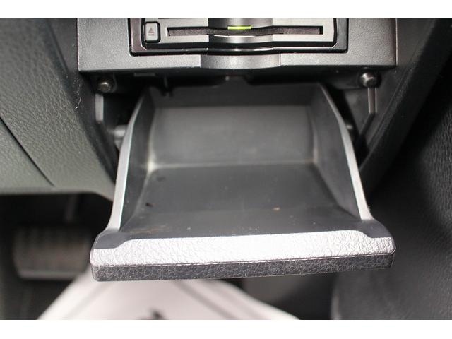 ヴォクシー ハイブリッドＺＳ　雹害　ＡＬＰＩＮＥ１０型ナビ　禁煙車　バックカメラ　フルセグＴＶ　ＥＴＣ　トヨタセーフティセンス　Ｂｌｕｅｔｏｏｔｈ接続　ｉｓｔｏｐ　両滴ワイパー　プッシュスタート　電動スライドドア（64枚目）