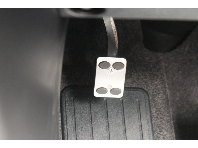 ヴォクシー ハイブリッドＺＳ　雹害　ＡＬＰＩＮＥ１０型ナビ　禁煙車　バックカメラ　フルセグＴＶ　ＥＴＣ　トヨタセーフティセンス　Ｂｌｕｅｔｏｏｔｈ接続　ｉｓｔｏｐ　両滴ワイパー　プッシュスタート　電動スライドドア（67枚目）