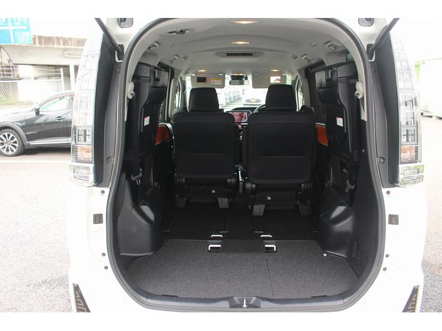 ヴォクシー ハイブリッドＺＳ　雹害　ＡＬＰＩＮＥ１０型ナビ　禁煙車　バックカメラ　フルセグＴＶ　ＥＴＣ　トヨタセーフティセンス　Ｂｌｕｅｔｏｏｔｈ接続　ｉｓｔｏｐ　両滴ワイパー　プッシュスタート　電動スライドドア（70枚目）