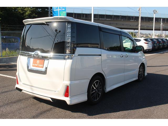 ヴォクシー ZS 煌 純正9型ナビ 禁煙車 TRDエアロ 後席モニター フルセグTV バックカメラ ETC 両側電動スライドドア レーダークルーズコントロール トヨタセーフティセンス コーナーセンサー プッシュスタート(6枚目)