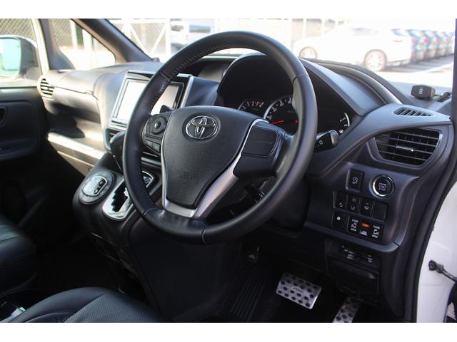 ヴォクシー ZS 煌 純正9型ナビ 禁煙車 TRDエアロ 後席モニター フルセグTV バックカメラ ETC 両側電動スライドドア レーダークルーズコントロール トヨタセーフティセンス コーナーセンサー プッシュスタート(27枚目)