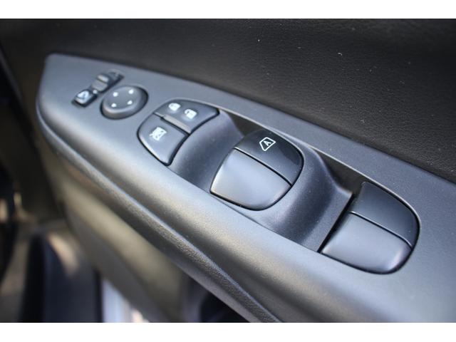 セレナ X 純正ナビ バックカメラ フルセグテレビ ブラインドスポットモニター クルーズコントロール プッシュスタート スマートキー Bluetooth接続(52枚目)