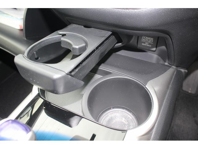 ジェイド ハイブリッド 純正ナビ 禁煙車 バックカメラ 地上デジタル放送 LEDヘッドライト 3列6人乗り クルーズコントロール 電動格納ミラー プッシュスタート オートライト 後席エアコン Bluetooth接続(56枚目)