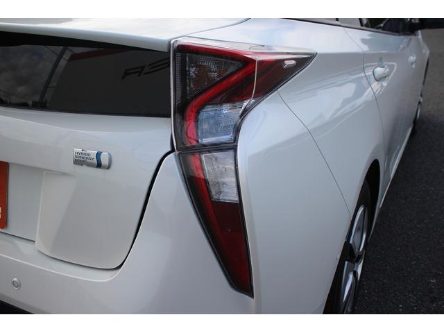 プリウス A 純正ナビ 禁煙車 バックカメラ フルセグ LEDヘッドライト ETC 衝突軽減ブレーキ レーダークルーズコントロール ブラインドスポットモニター ヘッドアップディスプレイ パーキングアシスト(21枚目)