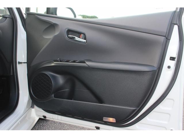 プリウス A 純正ナビ 禁煙車 バックカメラ フルセグ LEDヘッドライト ETC 衝突軽減ブレーキ レーダークルーズコントロール ブラインドスポットモニター ヘッドアップディスプレイ パーキングアシスト(34枚目)