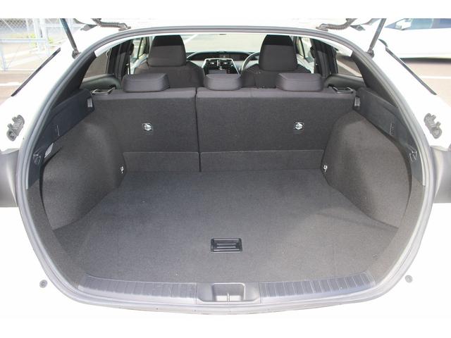 プリウス A 純正ナビ 禁煙車 バックカメラ フルセグ LEDヘッドライト ETC 衝突軽減ブレーキ レーダークルーズコントロール ブラインドスポットモニター ヘッドアップディスプレイ パーキングアシスト(38枚目)