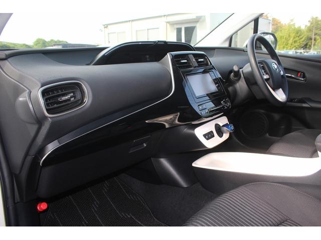 プリウス A 純正ナビ 禁煙車 バックカメラ フルセグ LEDヘッドライト ETC 衝突軽減ブレーキ レーダークルーズコントロール ブラインドスポットモニター ヘッドアップディスプレイ パーキングアシスト(42枚目)