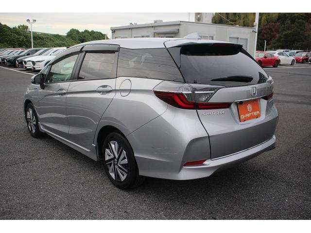 シャトル ハイブリッド ホンダセンシング 禁煙車 ナビ バックカメラ レーダークルーズコントロール ETC レーンキープアシスト スマートキー プラズマクラスター付オートエアコン ダークブルーインパネ加飾 Bluetooth接続(13枚目)