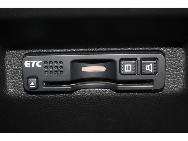 フリード＋ハイブリッド ハイブリッドＥＸ　純正９インチナビ　禁煙車　フルセグＴＶ　純正フリップダウンモニター　ＬＥＤヘッドライト　両側電動スライドドア　バックカメラ　シートヒーター　ハーフレザーシート　衝突軽減ブレーキ　レーンアシスト（5枚目）